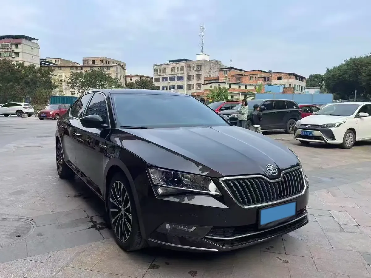 2016 Skoda Superb 1.4T 150HP L4 7DCT,autocango,china used car exporter,china ev exporter,chinese used car exporter,chinese used ev exporter