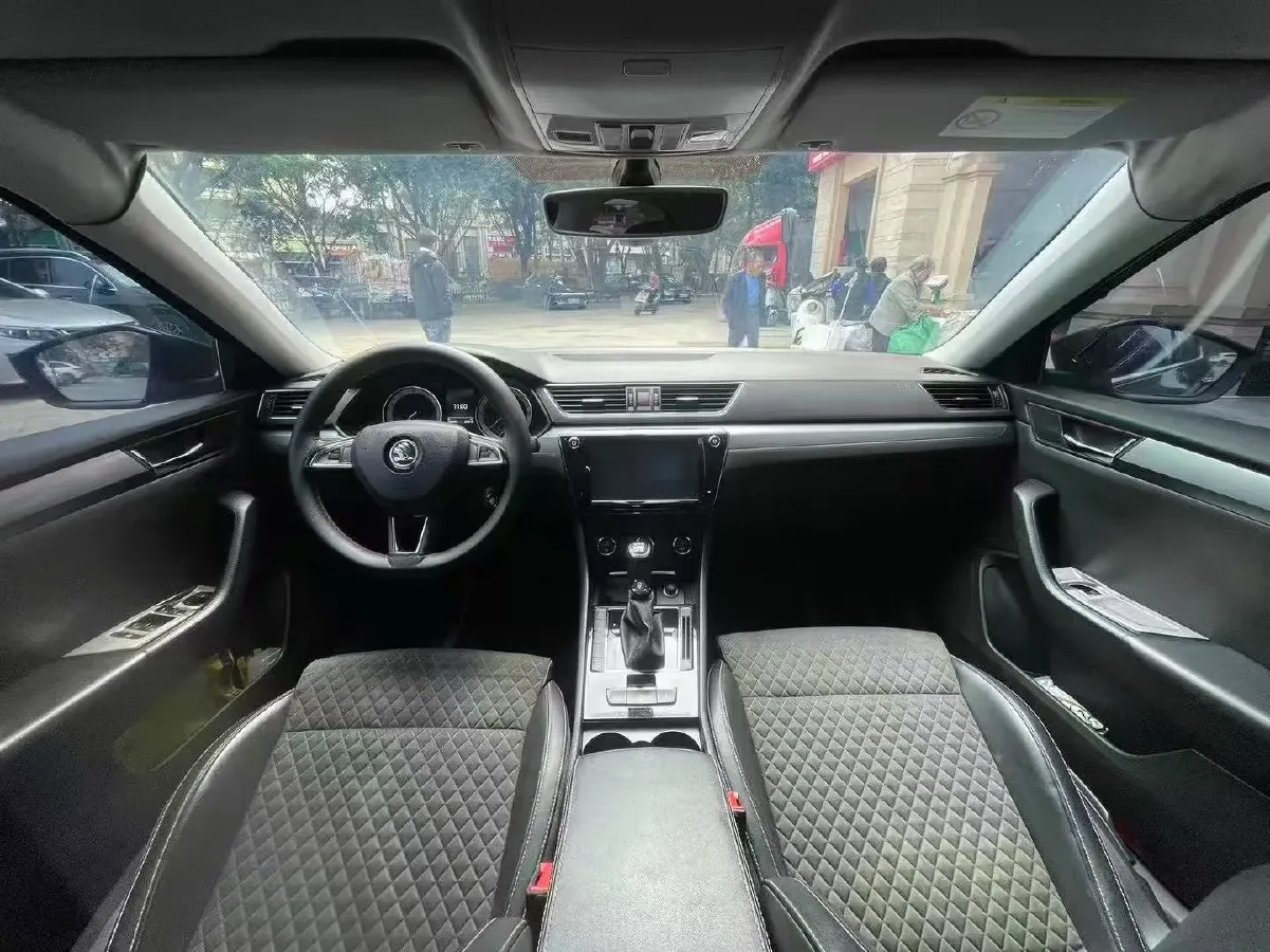 2016 Skoda Superb 1.4T 150HP L4 7DCT,autocango,china used car exporter,china ev exporter,chinese used car exporter,chinese used ev exporter