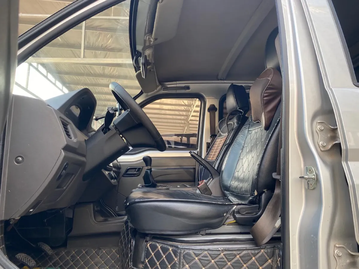 2023 WuLing RongGuang New Truck 1.5L 102HP L4 5MT,autocango,china used car exporter,china ev exporter,chinese used car exporter,chinese used ev exporter