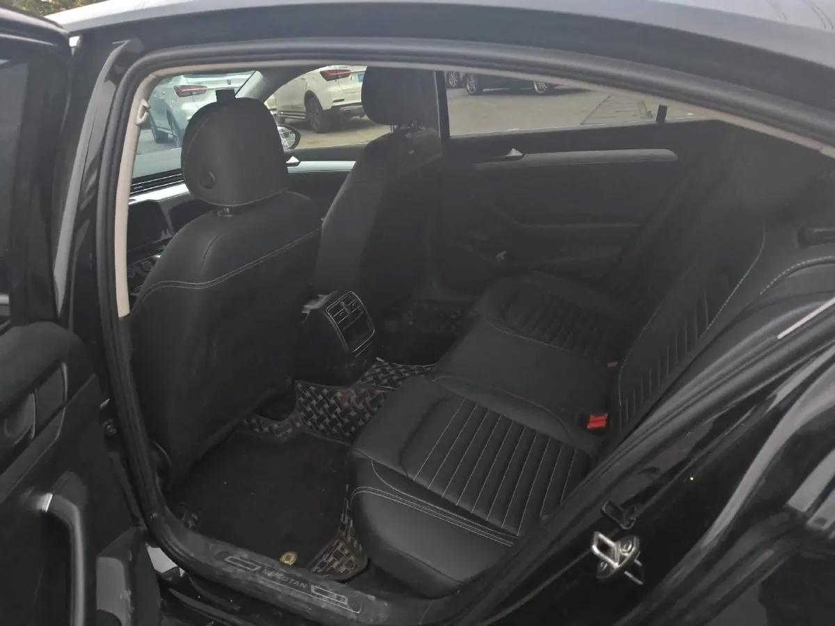 2020 Volkswagen Magotan 1.4T 150HP L4 7DCT,autocango,china used car exporter,china ev exporter,chinese used car exporter,chinese used ev exporter