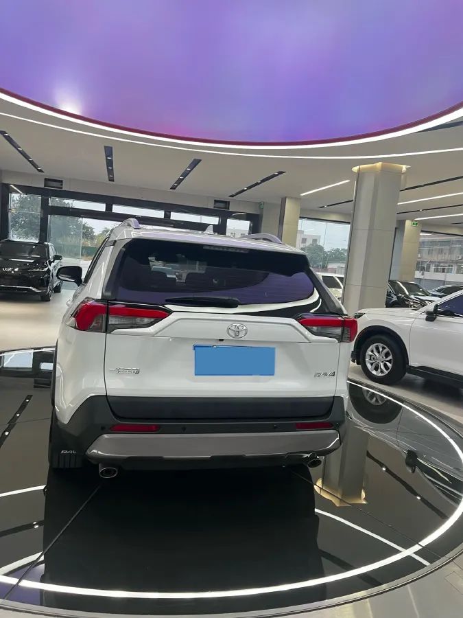 2021 Toyota RAV4 2.0L 171HP L4 CVT,autocango,china used car exporter,china ev exporter,chinese used car exporter,chinese used ev exporter