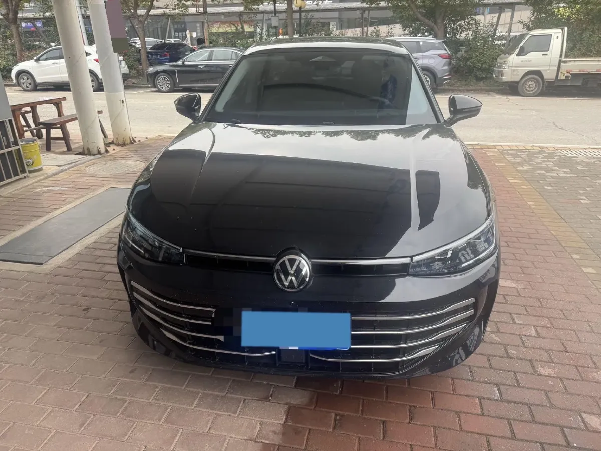2025 Volkswagen Passat 2.0T 220HP L4 7DCT,autocango,china used car exporter,china ev exporter,chinese used car exporter,chinese used ev exporter
