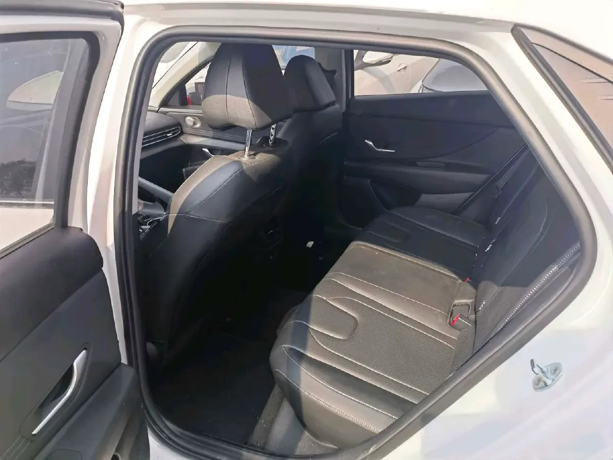 2022 Hyundai Elantra 1.5L 115HP L4 CVT,autocango,china used car exporter,china ev exporter,chinese used car exporter,chinese used ev exporter