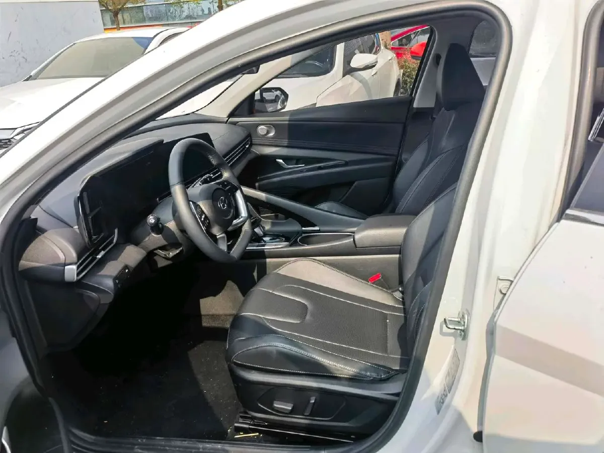 2022 Hyundai Elantra 1.5L 115HP L4 CVT,autocango,china used car exporter,china ev exporter,chinese used car exporter,chinese used ev exporter