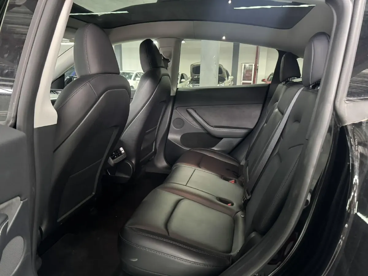 2024 Iveco OuSheng BEV 77.28KWH,autocango,china used car exporter,china ev exporter,chinese used car exporter,chinese used ev exporter