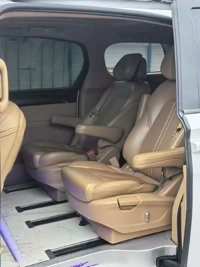 2021 Buick GL8 2.0T 237HP L4 9AT,autocango,china used car exporter,china ev exporter,chinese used car exporter,chinese used ev exporter