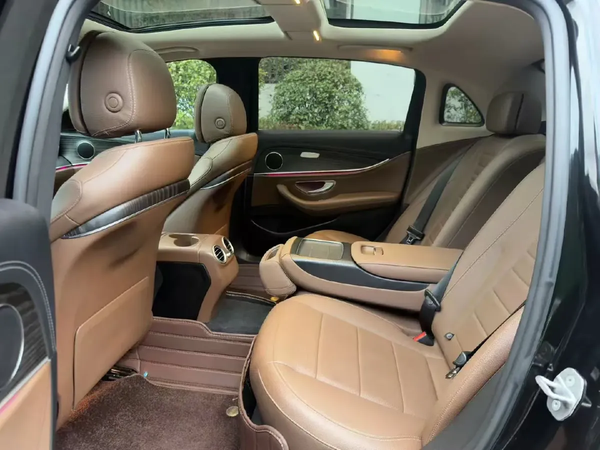 2020 Mercedes-Benz E Class 1.5T 184HP L4 9AT,autocango,china used car exporter,china ev exporter,chinese used car exporter,chinese used ev exporter