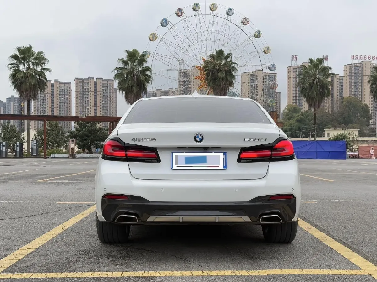 2023 BMW 5 Series 2.0T 245HP L4 8AT,autocango,china used car exporter,china ev exporter,chinese used car exporter,chinese used ev exporter