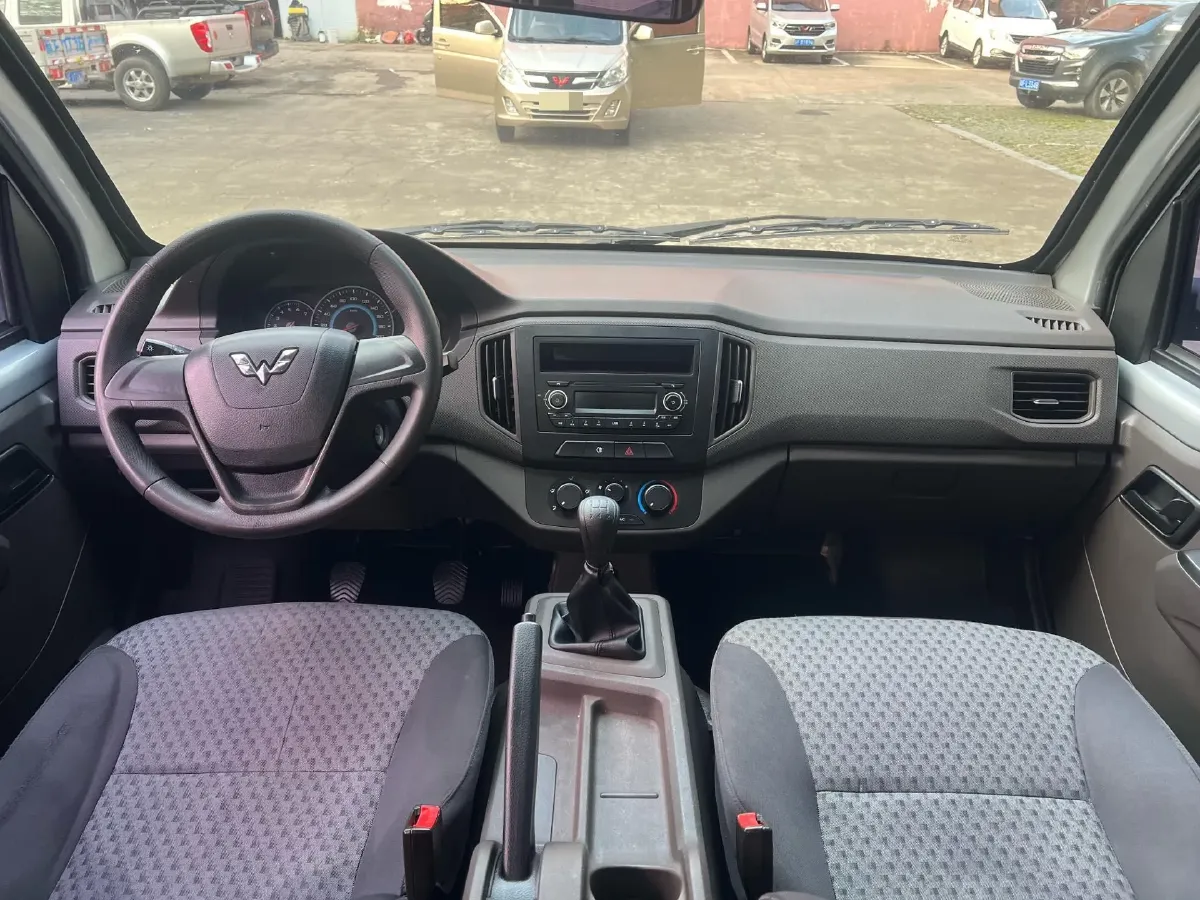 2021 ChangAn Kaicene ShenQi T30 1.6L 122HP L4 5MT,autocango,china used car exporter,china ev exporter,chinese used car exporter,chinese used ev exporter