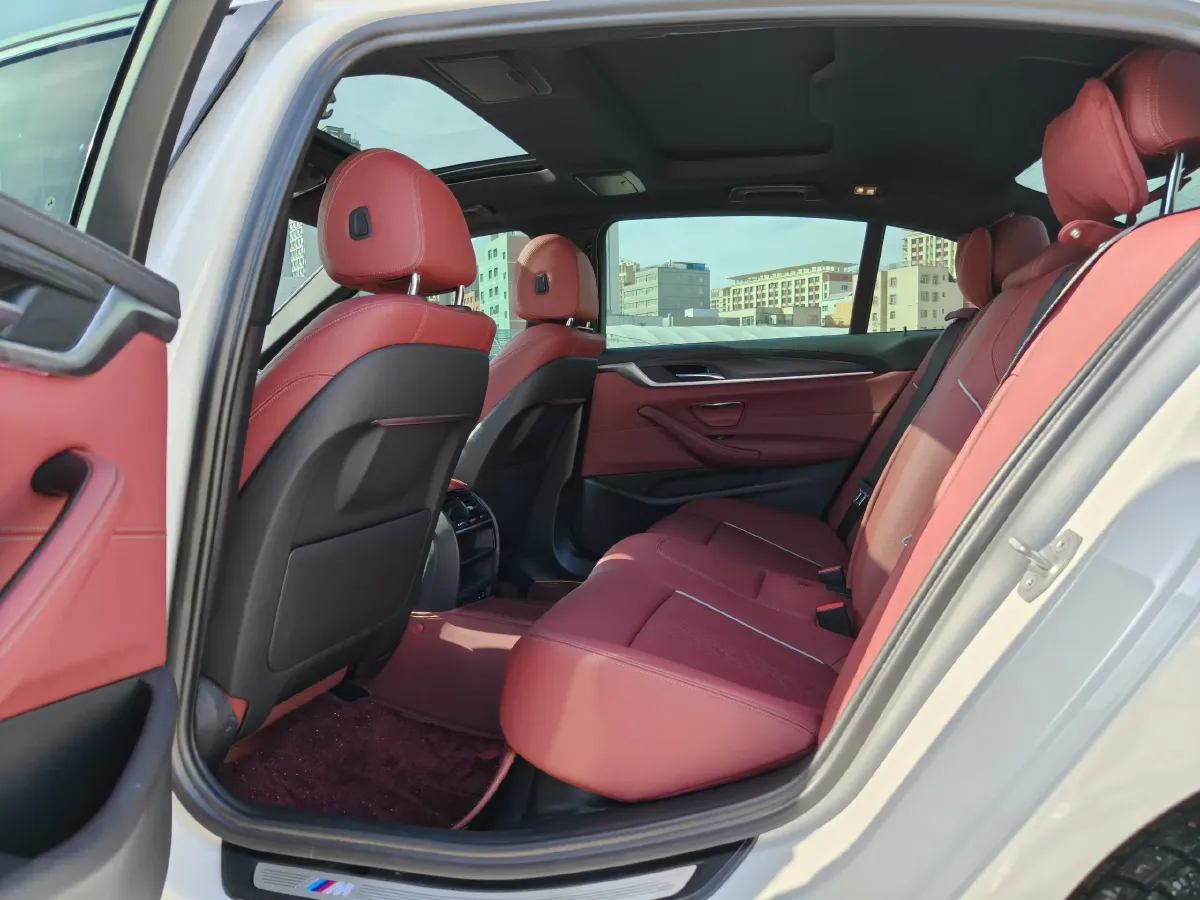 2022 BMW 5 Series 2.0T 245HP L4 8AT,autocango,china used car exporter,china ev exporter,chinese used car exporter,chinese used ev exporter