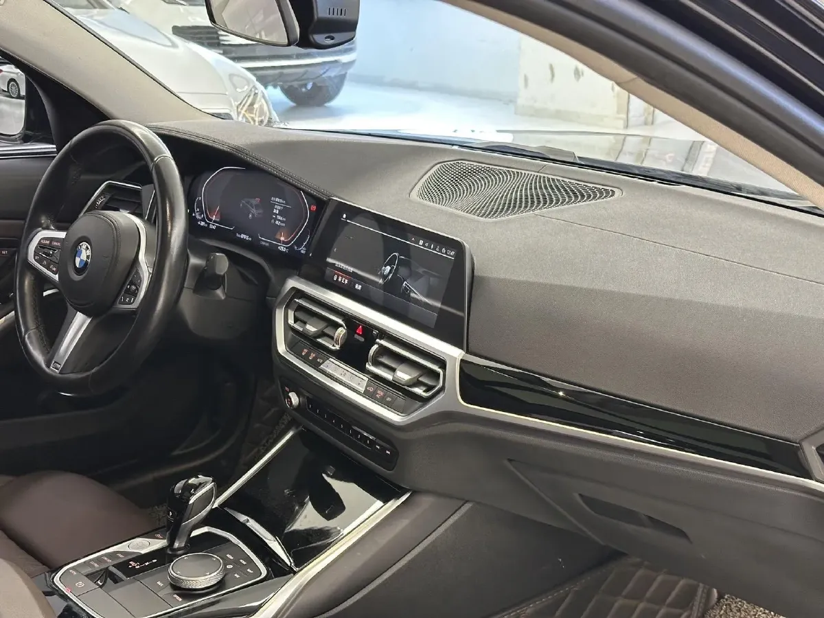 2022 BMW 3 Series 2.0T 156HP L4 8AT,autocango,china used car exporter,china ev exporter,chinese used car exporter,chinese used ev exporter