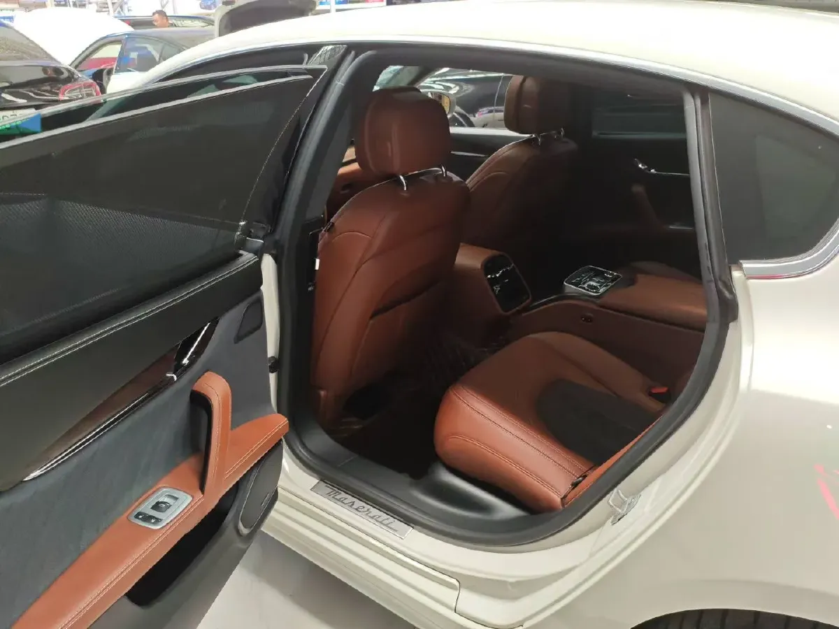 2018 Maserati Quattroporte 3.0T 350HP V6 8AT,autocango,china used car exporter,china ev exporter,chinese used car exporter,chinese used ev exporter