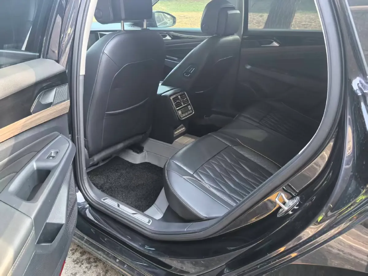 2020 Volkswagen Passat 2.0T 186HP L4 7DCT,autocango,china used car exporter,china ev exporter,chinese used car exporter,chinese used ev exporter