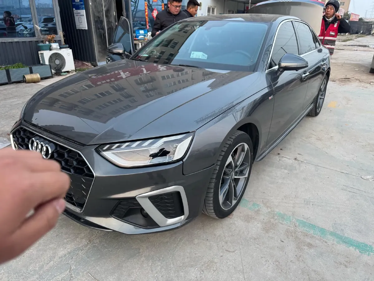 2020 Audi A4L 2.0T 190HP L4 7DCT,autocango,china used car exporter,china ev exporter,chinese used car exporter,chinese used ev exporter