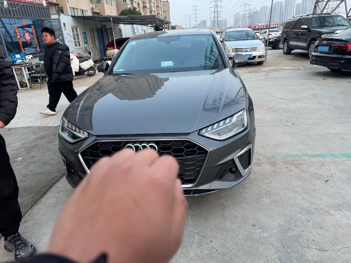 2020 Audi A4L 2.0T 190HP L4 7DCT,autocango,china used car exporter,china ev exporter,chinese used car exporter,chinese used ev exporter