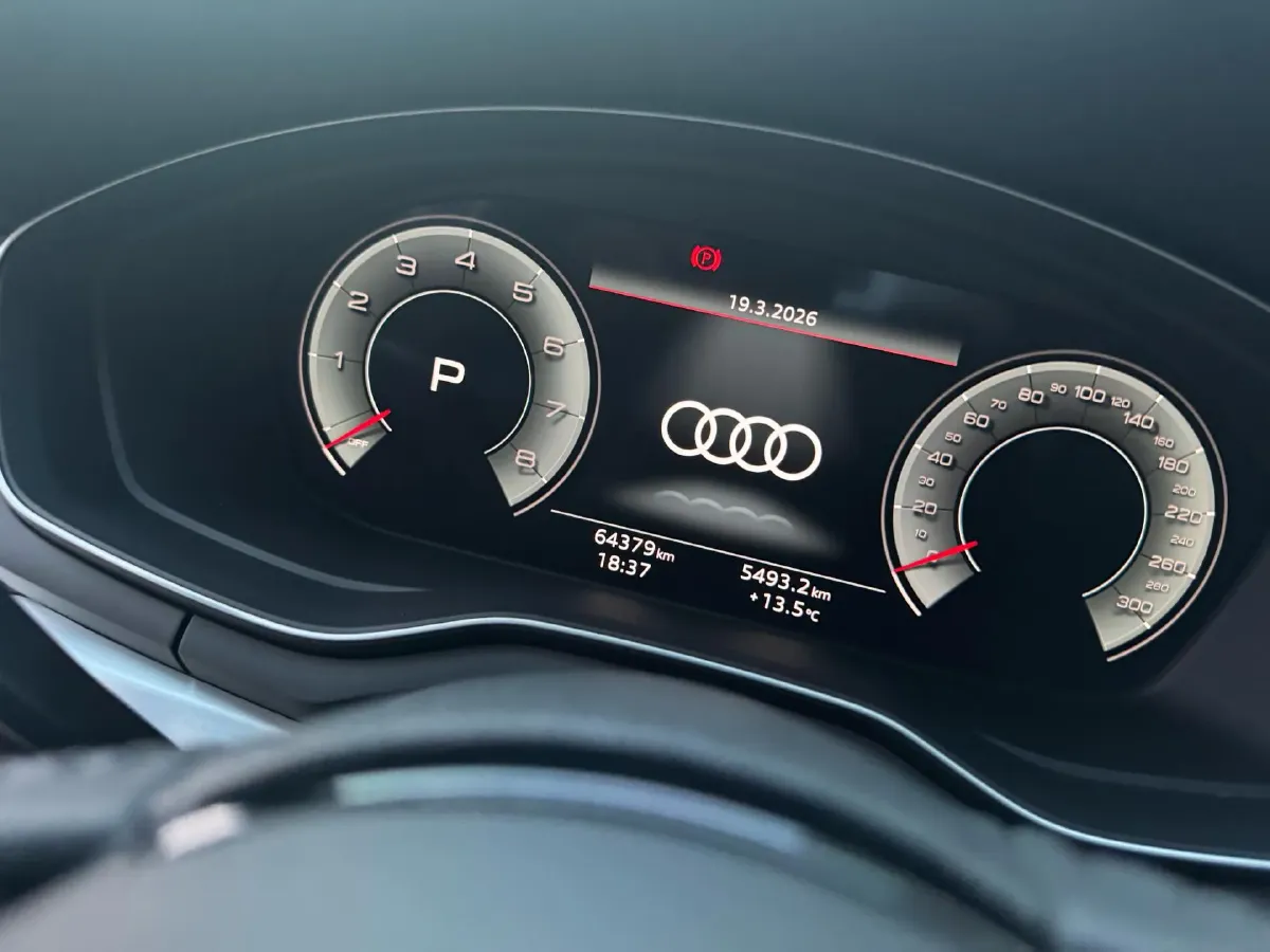 2020 Audi A4L 2.0T 190HP L4 7DCT,autocango,china used car exporter,china ev exporter,chinese used car exporter,chinese used ev exporter