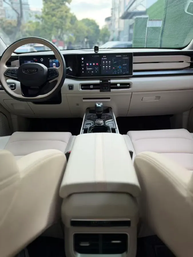 2023 Geely ICON 1.5T 181HP L4 7DCT,autocango,china used car exporter,china ev exporter,chinese used car exporter,chinese used ev exporter