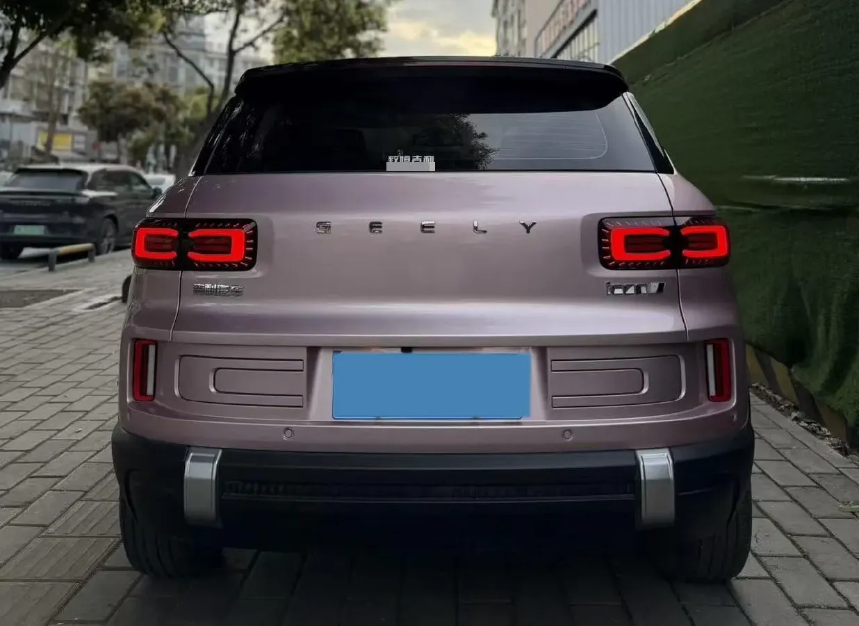 2023 Geely ICON 1.5T 181HP L4 7DCT,autocango,china used car exporter,china ev exporter,chinese used car exporter,chinese used ev exporter