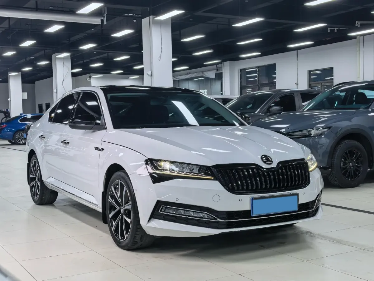 2022 Skoda Superb 1.4T 150HP L4 7DCT,autocango,china used car exporter,china ev exporter,chinese used car exporter,chinese used ev exporter