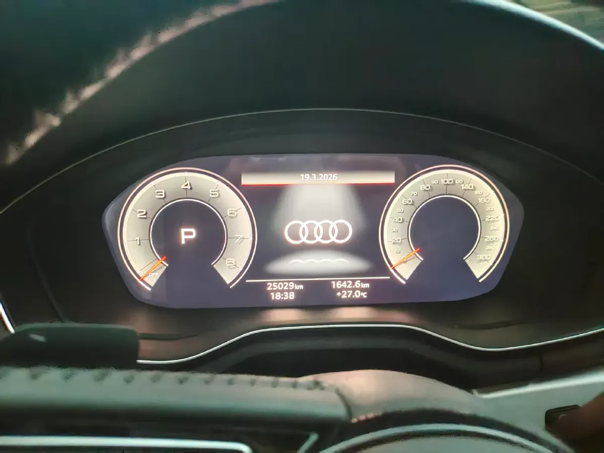 2020 Audi A4L 2.0T 190HP L4 7DCT,autocango,china used car exporter,china ev exporter,chinese used car exporter,chinese used ev exporter