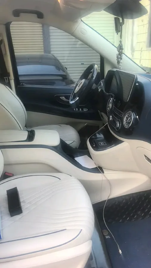 2020 Mercedes-Benz V Class 2.0T 211HP L4 9AT,autocango,china used car exporter,china ev exporter,chinese used car exporter,chinese used ev exporter