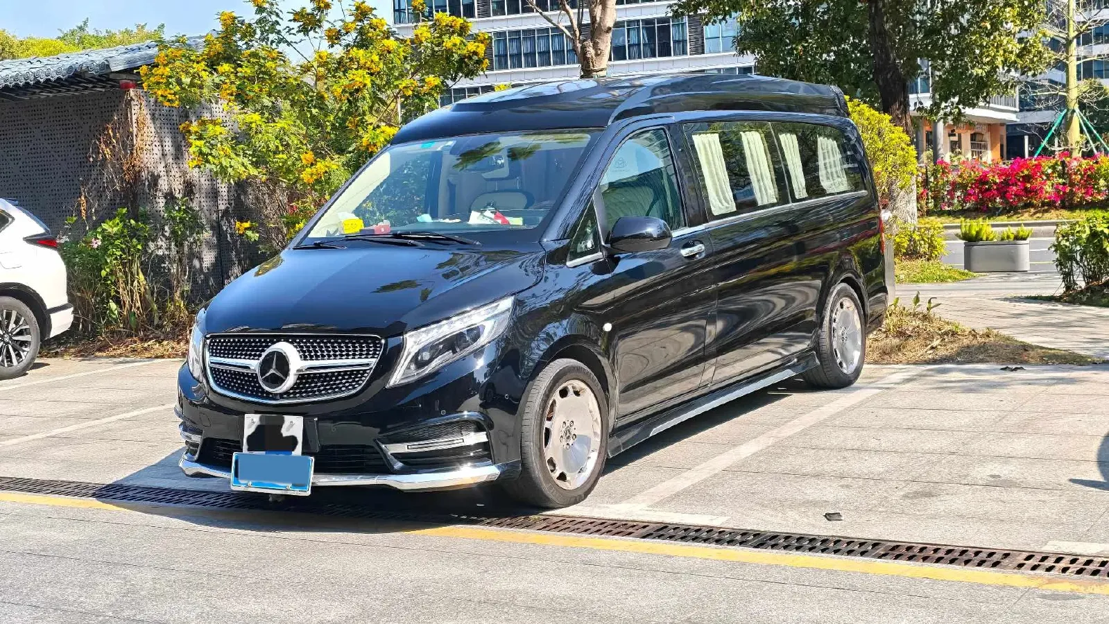 2020 Mercedes-Benz V Class 2.0T 211HP L4 9AT,autocango,china used car exporter,china ev exporter,chinese used car exporter,chinese used ev exporter