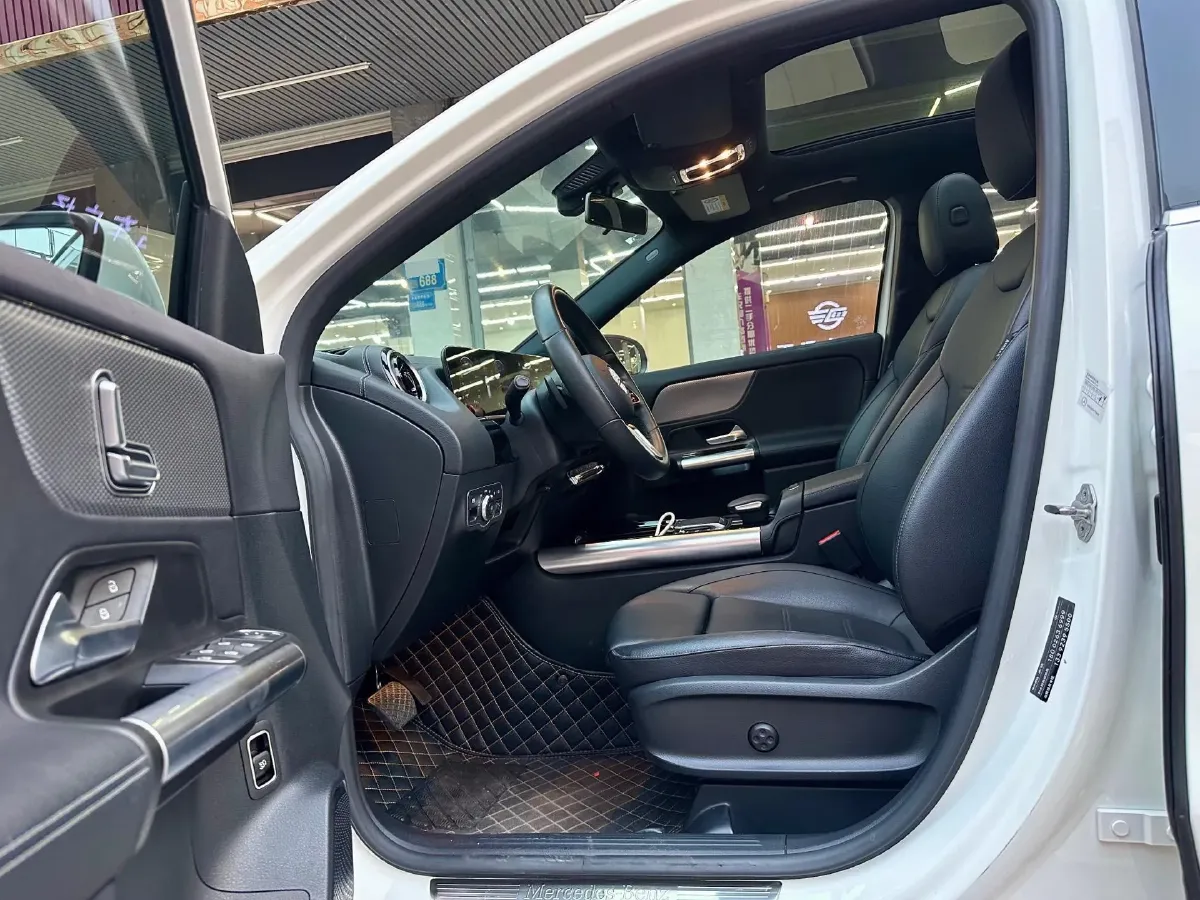 2020 Mercedes-Benz GLA Class 1.3T 136HP L4 7DCT,autocango,china used car exporter,china ev exporter,chinese used car exporter,chinese used ev exporter