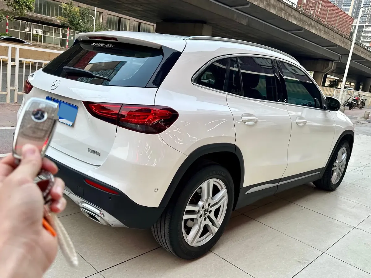 2020 Mercedes-Benz GLA Class 1.3T 136HP L4 7DCT,autocango,china used car exporter,china ev exporter,chinese used car exporter,chinese used ev exporter