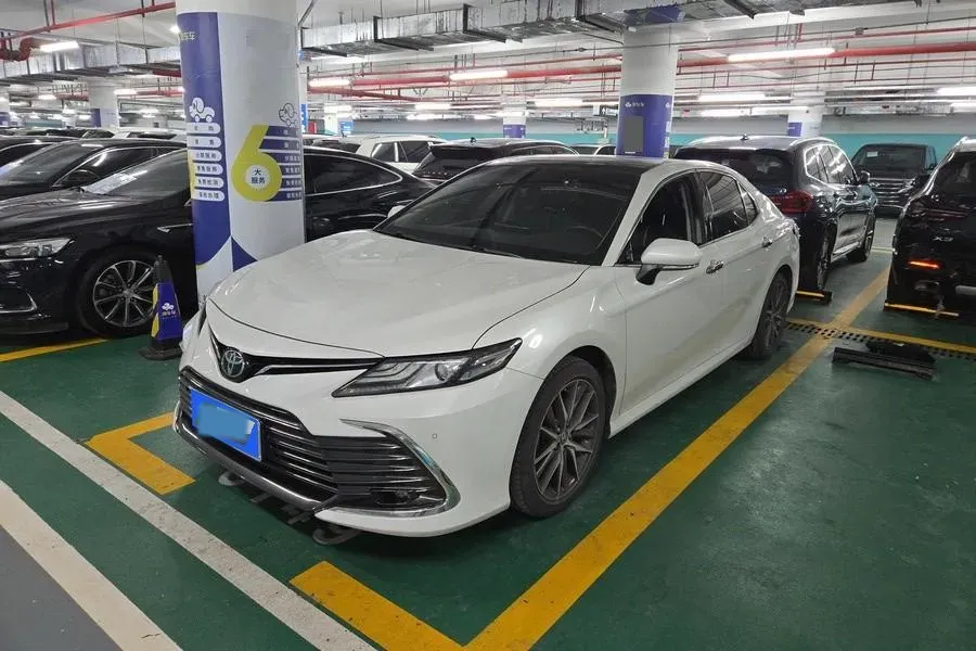 2021 Toyota Camry 2.5L 209HP L4 8AT,autocango,china used car exporter,china ev exporter,chinese used car exporter,chinese used ev exporter