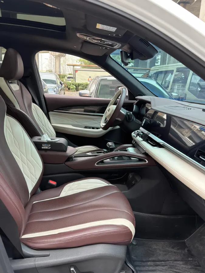 2021 Geely Monjaro 2.0T 218HP L4 7DCT,autocango,china used car exporter,china ev exporter,chinese used car exporter,chinese used ev exporter