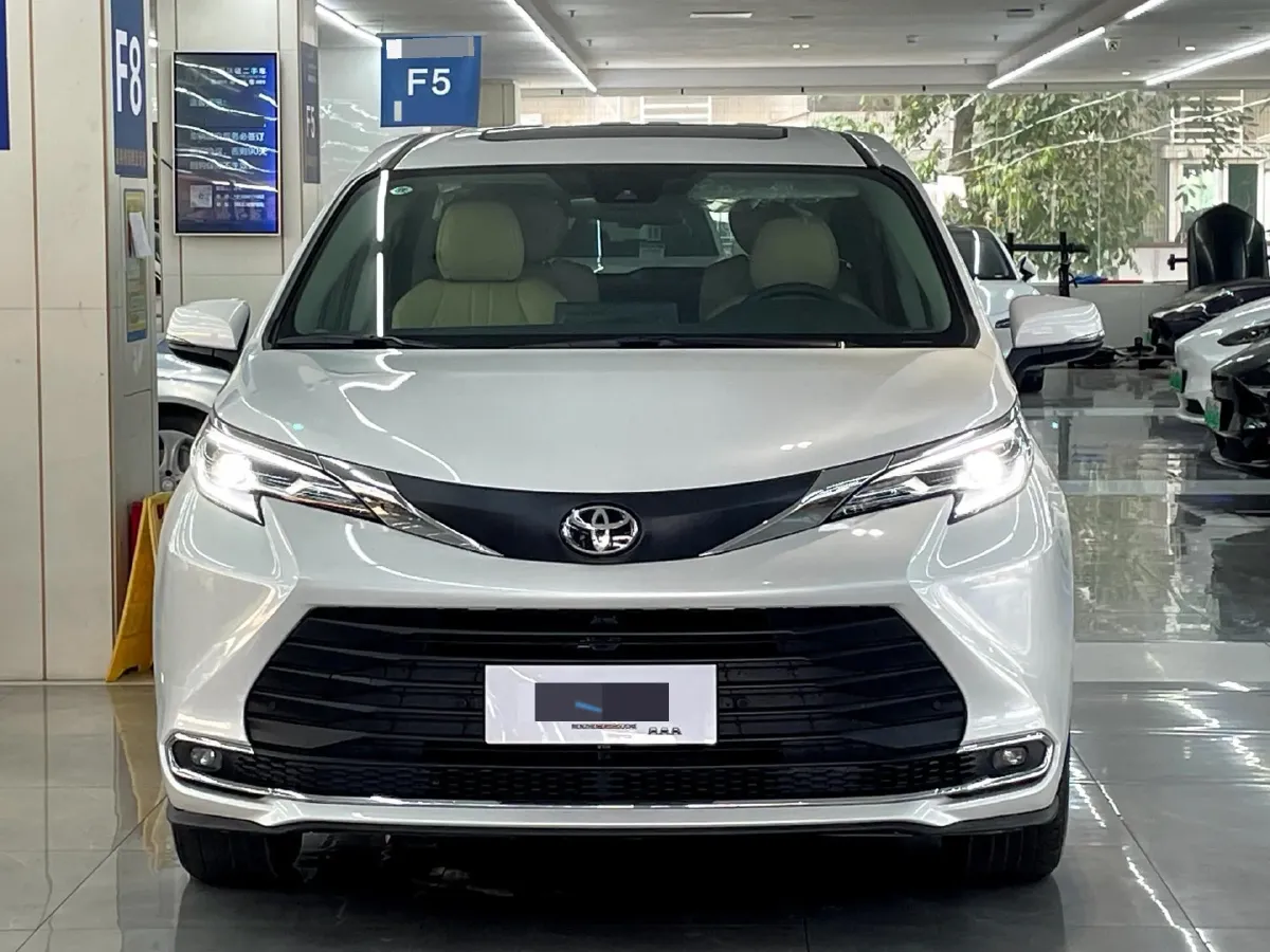 2024 Toyota Sienna 2.5L 189HP L4 E-CVT Hybrid,autocango,china used car exporter,china ev exporter,chinese used car exporter,chinese used ev exporter