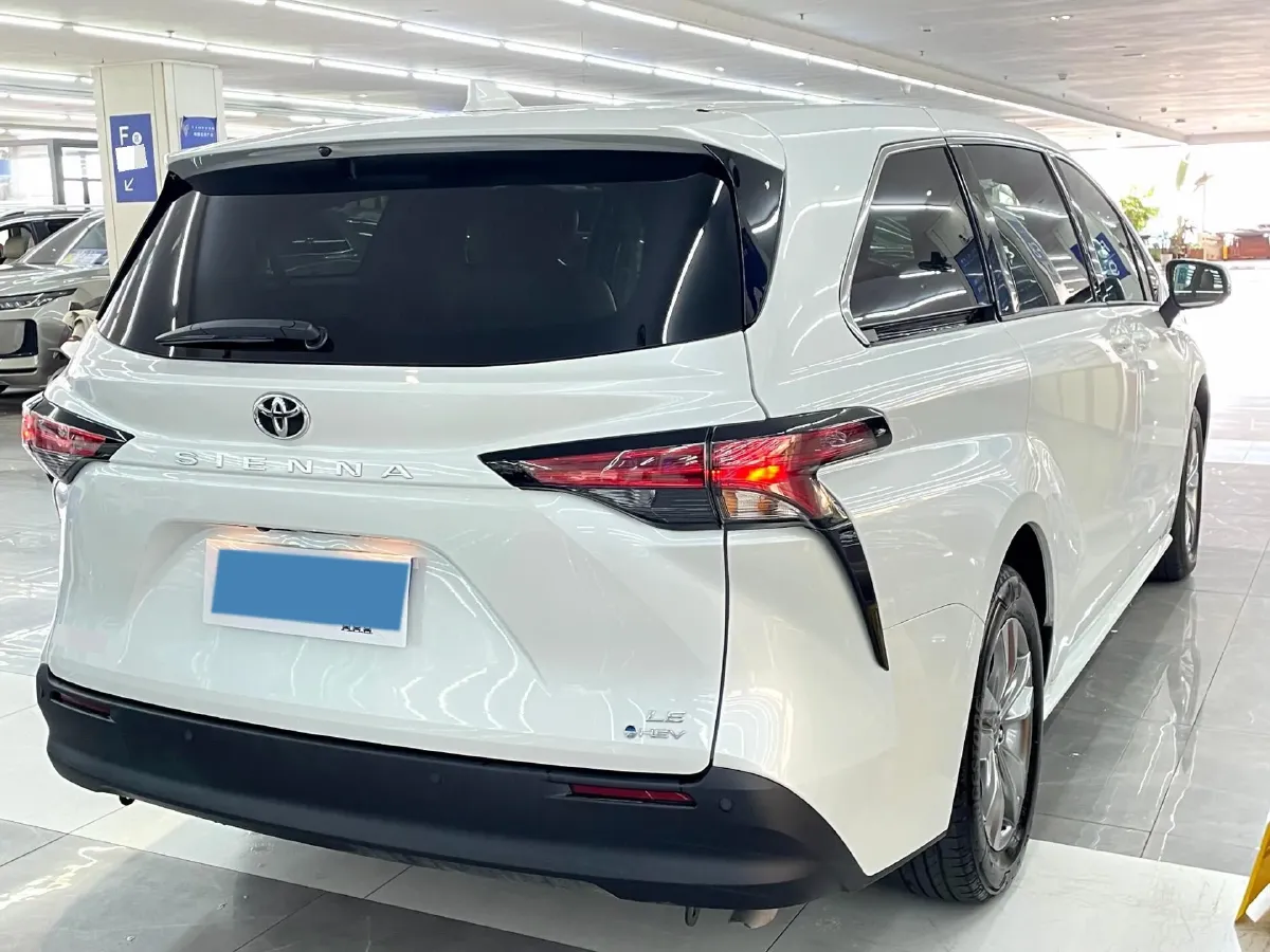 2024 Toyota Sienna 2.5L 189HP L4 E-CVT Hybrid,autocango,china used car exporter,china ev exporter,chinese used car exporter,chinese used ev exporter