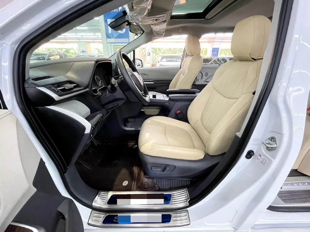 2024 Toyota Sienna 2.5L 189HP L4 E-CVT Hybrid,autocango,china used car exporter,china ev exporter,chinese used car exporter,chinese used ev exporter