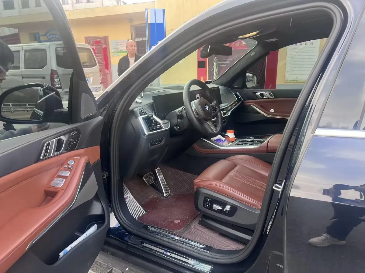 2023 BMW X7 3.0T 381HP L6 8AT,autocango,china used car exporter,china ev exporter,chinese used car exporter,chinese used ev exporter