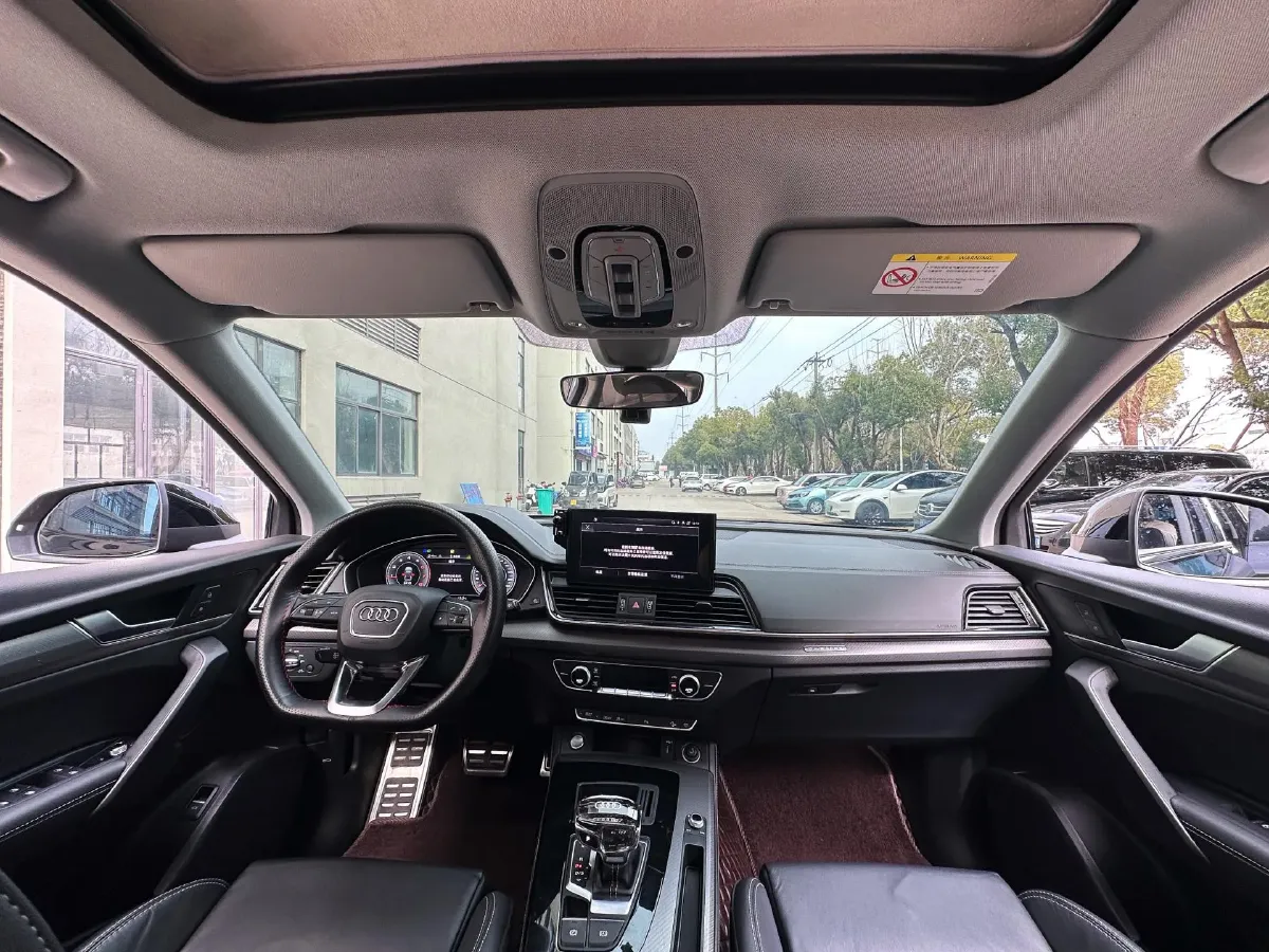 2022 Audi Q5L 2.0T 190HP L4 7DCT,autocango,china used car exporter,china ev exporter,chinese used car exporter,chinese used ev exporter