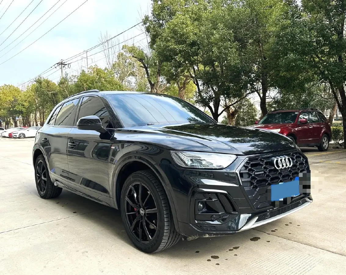 2022 Audi Q5L 2.0T 190HP L4 7DCT,autocango,china used car exporter,china ev exporter,chinese used car exporter,chinese used ev exporter