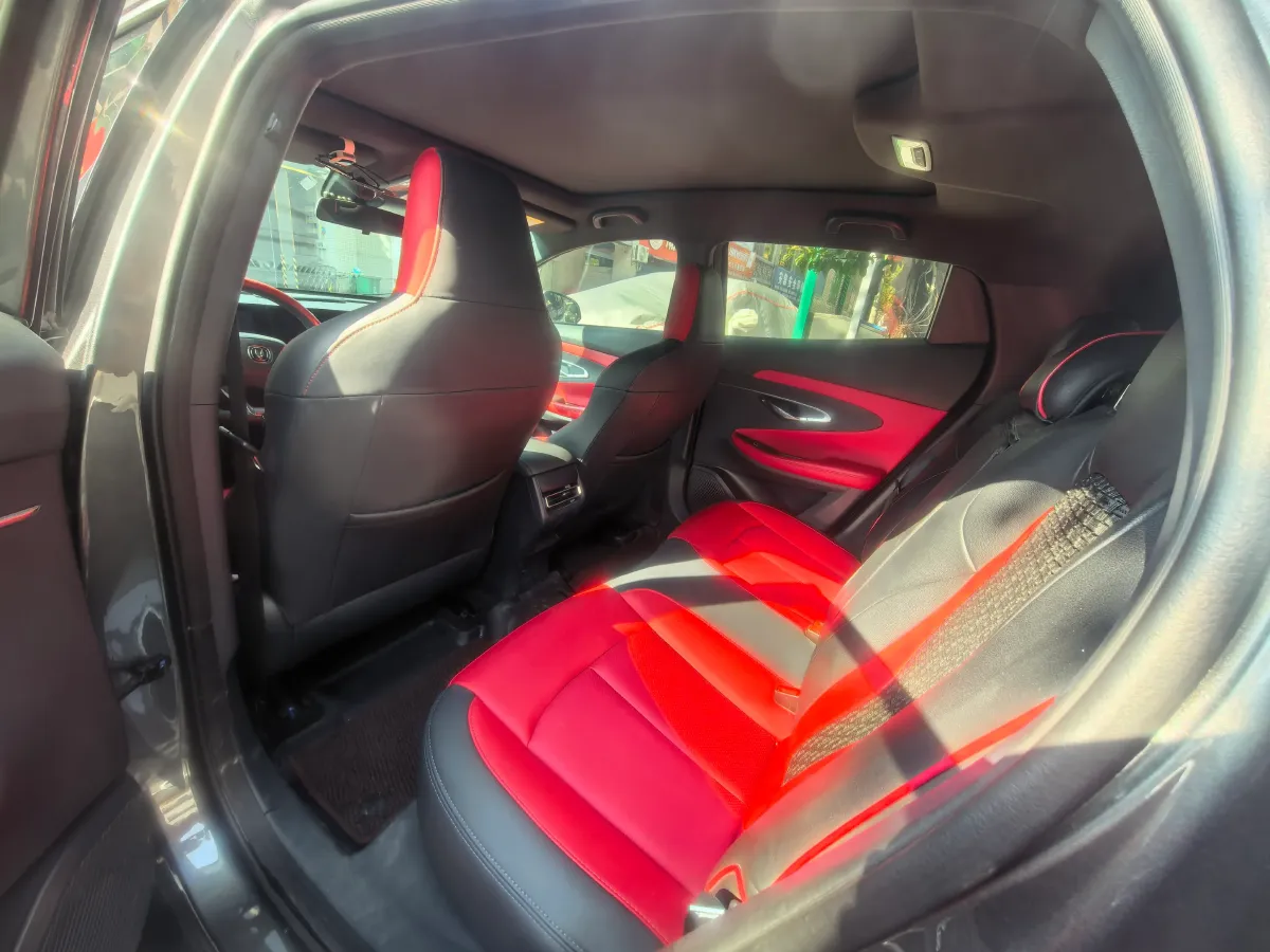 2020 ChangAn UNI-T 1.5T 180HP L4 7DCT,autocango,china used car exporter,china ev exporter,chinese used car exporter,chinese used ev exporter