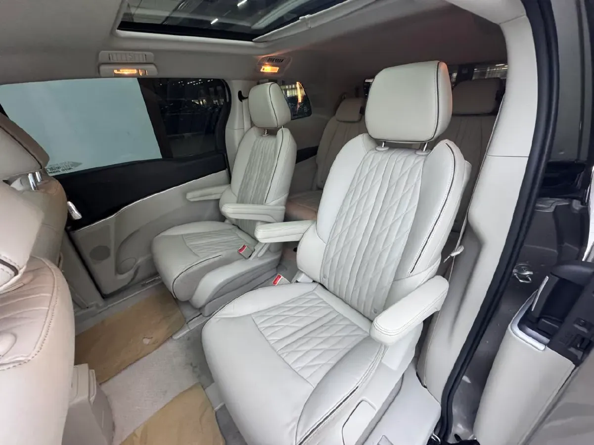 2021 Buick GL8 2.0T 237HP L4 9AT,autocango,china used car exporter,china ev exporter,chinese used car exporter,chinese used ev exporter