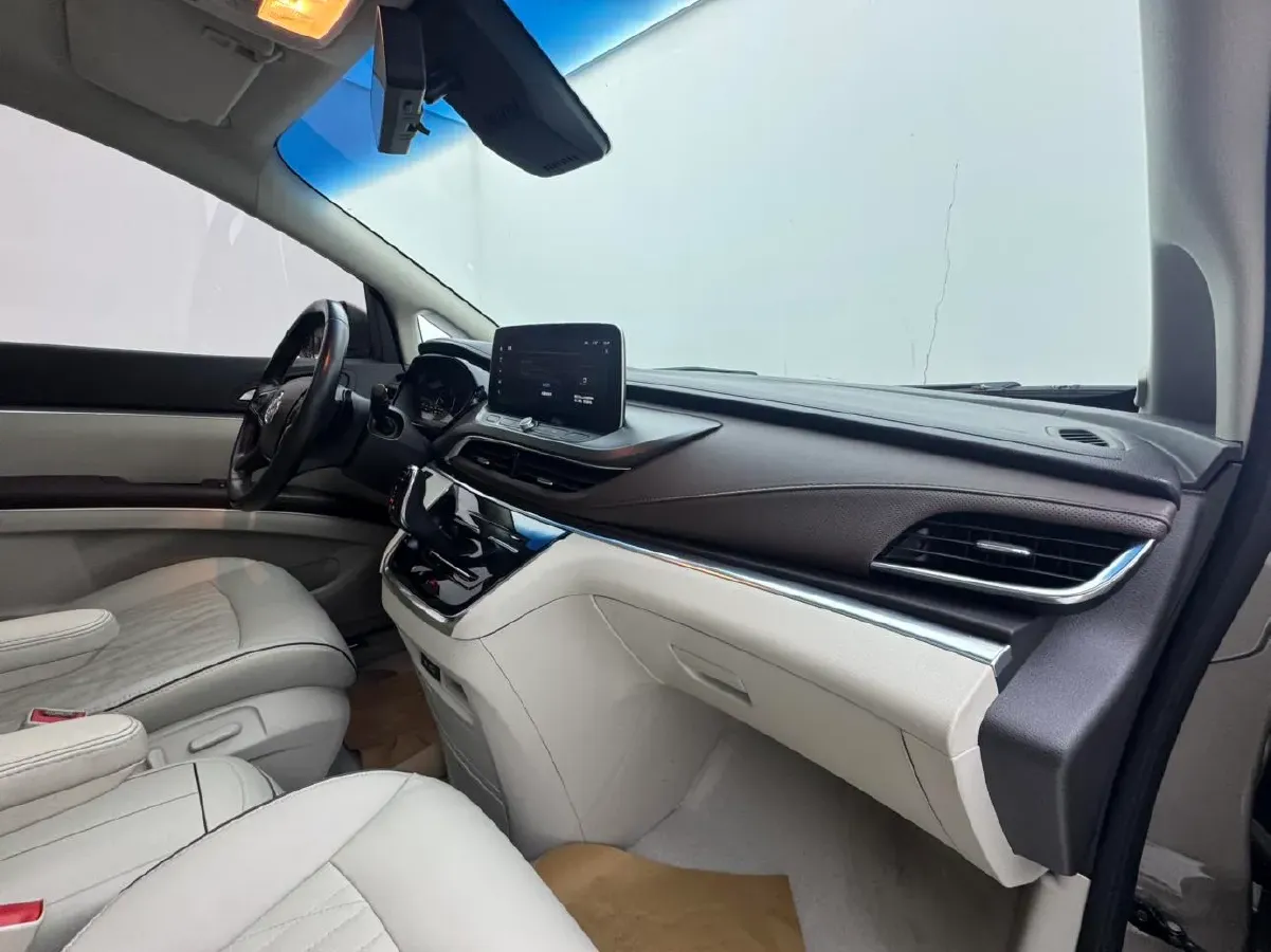 2021 Buick GL8 2.0T 237HP L4 9AT,autocango,china used car exporter,china ev exporter,chinese used car exporter,chinese used ev exporter