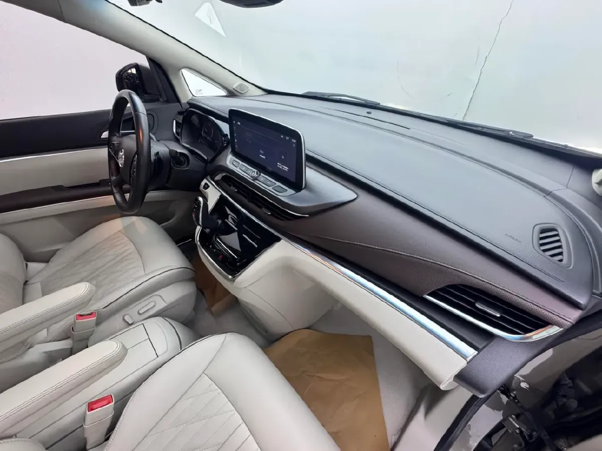 2021 Buick GL8 2.0T 237HP L4 9AT,autocango,china used car exporter,china ev exporter,chinese used car exporter,chinese used ev exporter