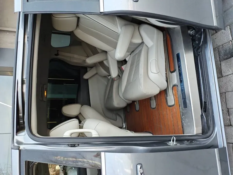 2021 Buick GL8 2.0T 237HP L4 9AT,autocango,china used car exporter,china ev exporter,chinese used car exporter,chinese used ev exporter