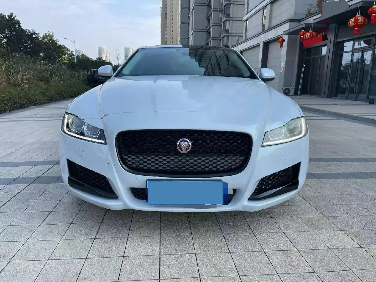 2020 Jaguar XFL 2.0T 200HP L4 8AT,autocango,china used car exporter,china ev exporter,chinese used car exporter,chinese used ev exporter