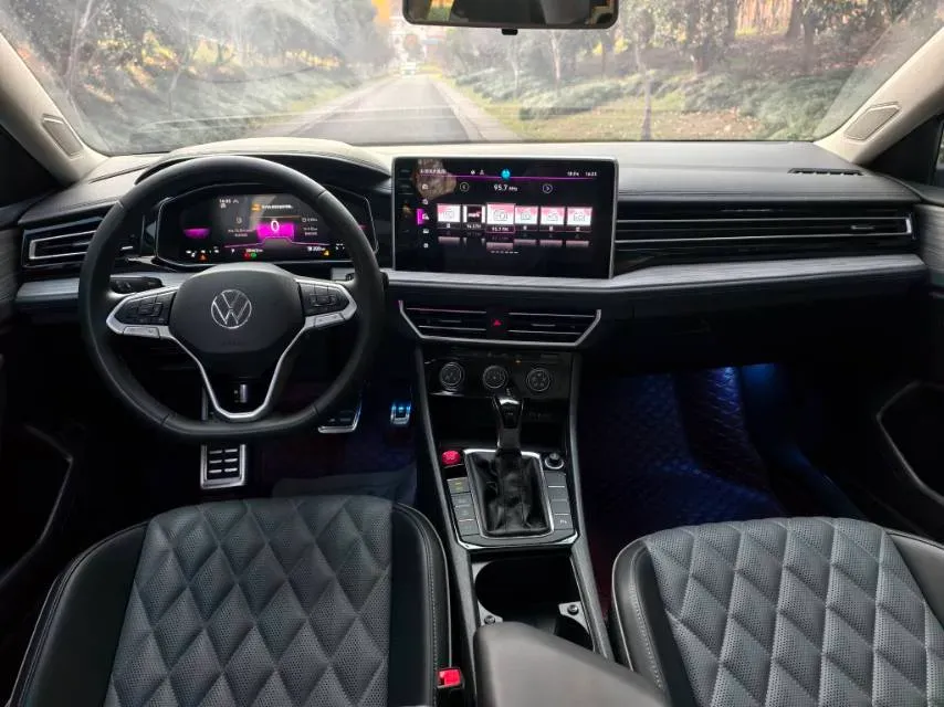 2023 Volkswagen Sagitar 1.4T 150HP L4 7DCT,autocango,china used car exporter,china ev exporter,chinese used car exporter,chinese used ev exporter