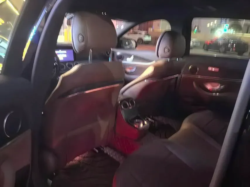 2021 Mercedes-Benz E Class 2.0T 197HP L4 9AT,autocango,china used car exporter,china ev exporter,chinese used car exporter,chinese used ev exporter