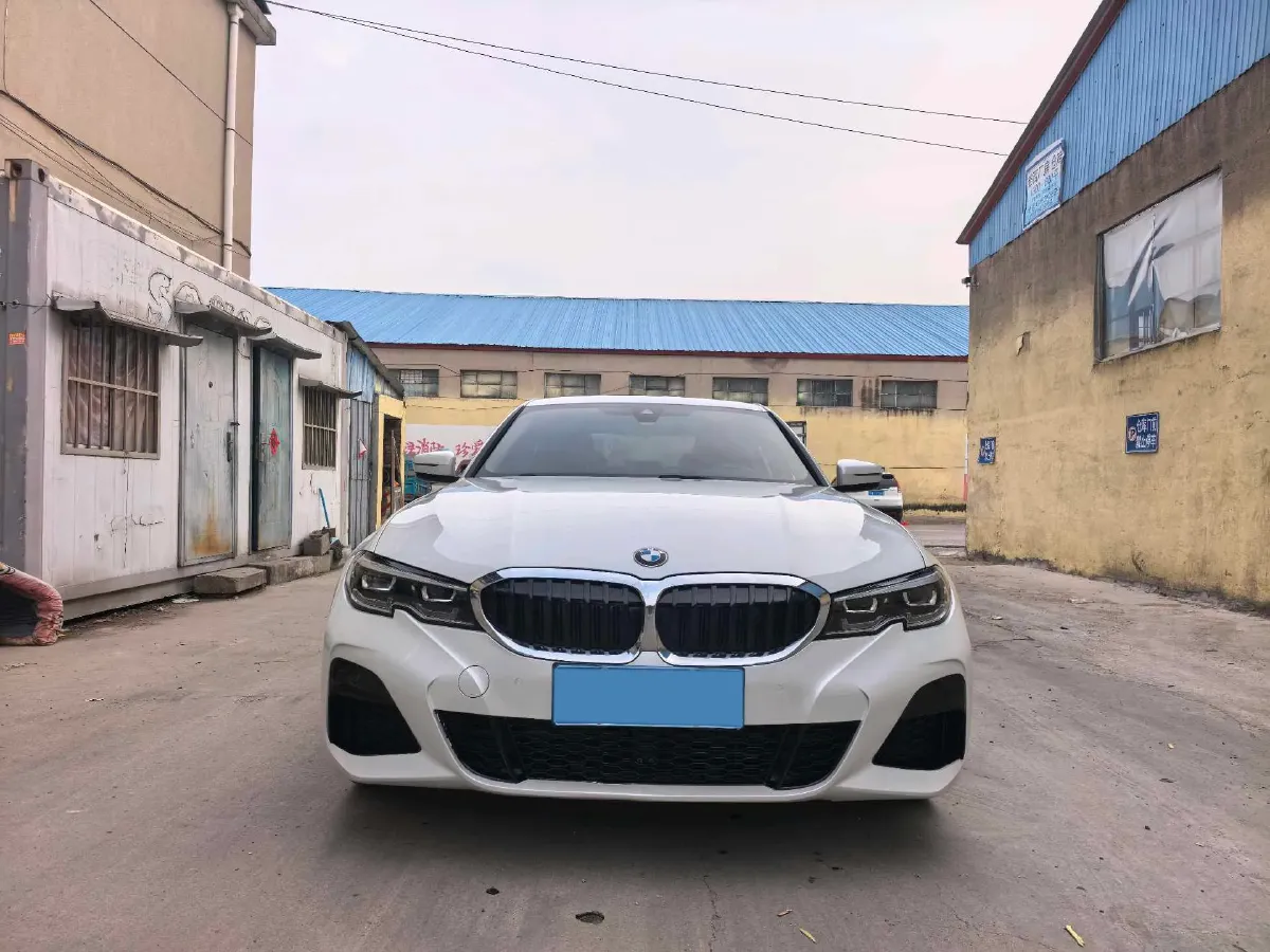 2022 BMW 3 Series 2.0T 184HP L4 8AT,autocango,china used car exporter,china ev exporter,chinese used car exporter,chinese used ev exporter