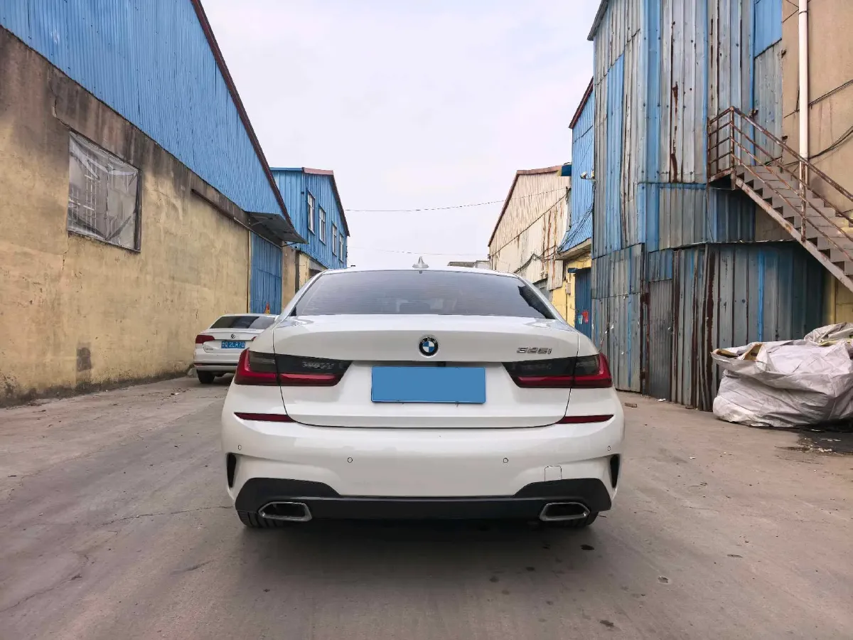 2022 BMW 3 Series 2.0T 184HP L4 8AT,autocango,china used car exporter,china ev exporter,chinese used car exporter,chinese used ev exporter
