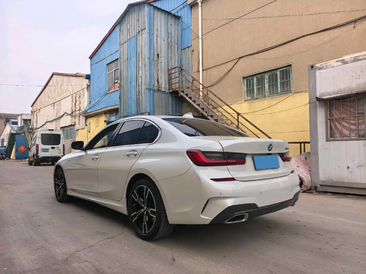 2022 BMW 3 Series 2.0T 184HP L4 8AT,autocango,china used car exporter,china ev exporter,chinese used car exporter,chinese used ev exporter