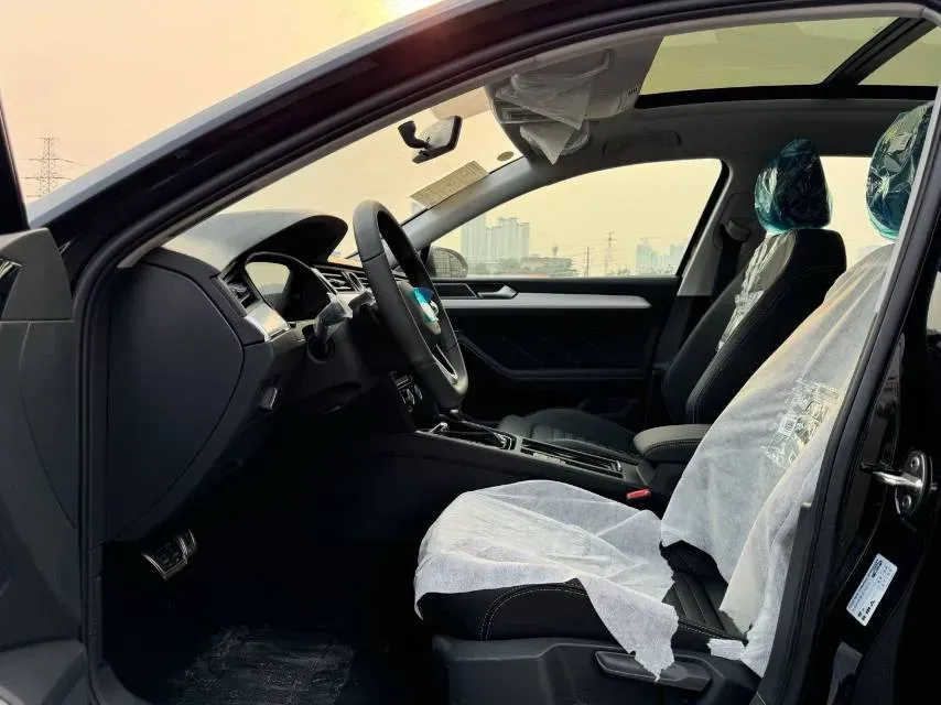 2023 Volkswagen Magotan 1.4T 150HP L4 7DCT,autocango,china used car exporter,china ev exporter,chinese used car exporter,chinese used ev exporter