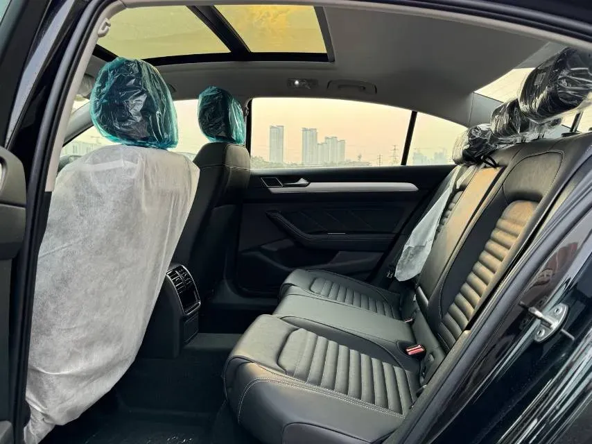 2023 Volkswagen Magotan 1.4T 150HP L4 7DCT,autocango,china used car exporter,china ev exporter,chinese used car exporter,chinese used ev exporter