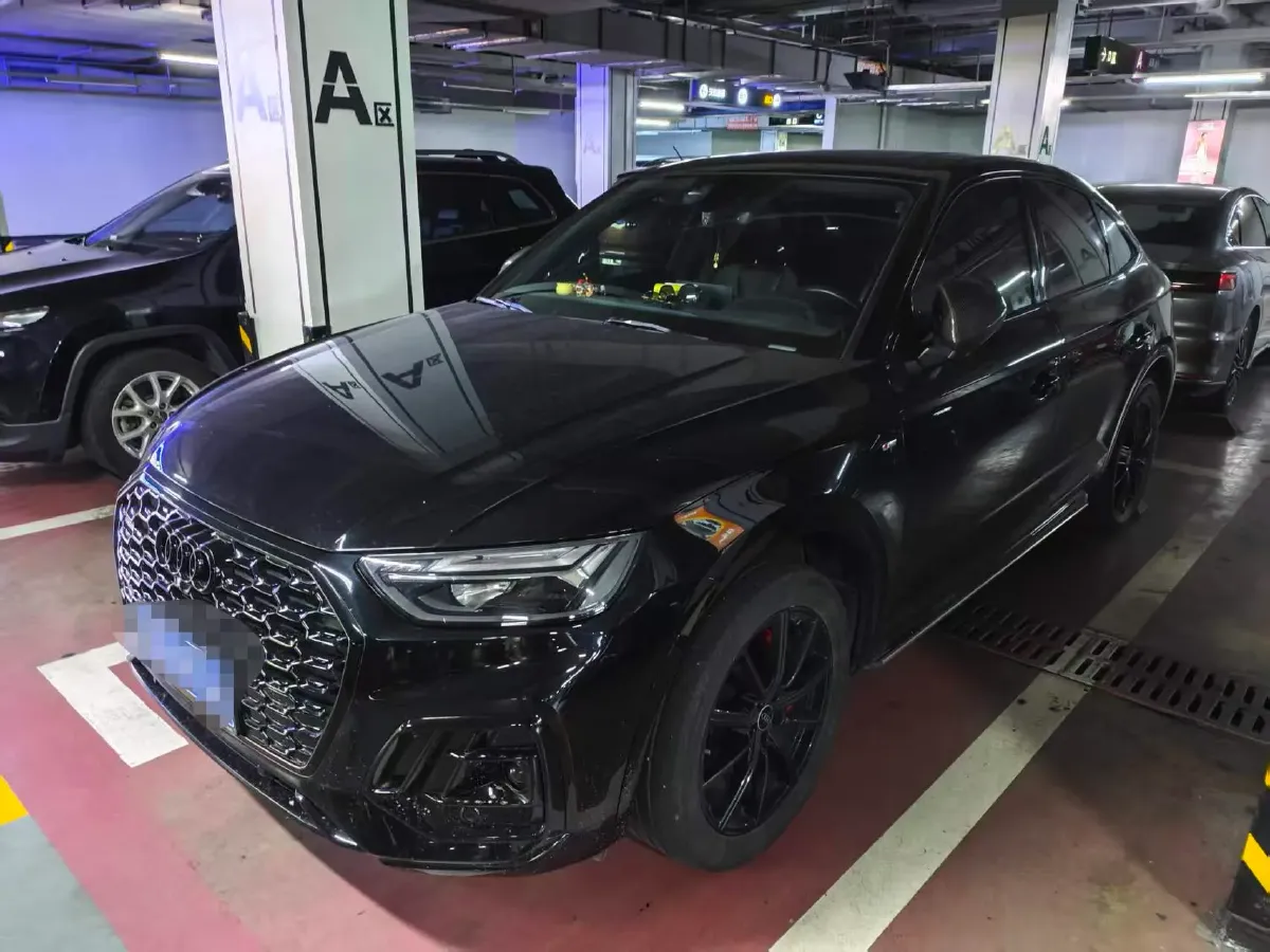2021 Audi Q5L Sportback 2.0T 190HP L4 7DCT,autocango,china used car exporter,china ev exporter,chinese used car exporter,chinese used ev exporter